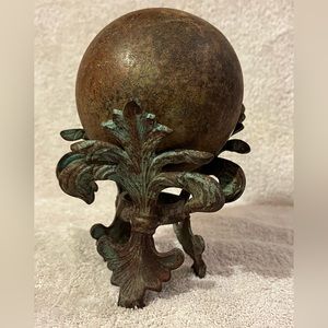 Metal Fleur De Lis Stand With Hollow Metal Orb 7”h
